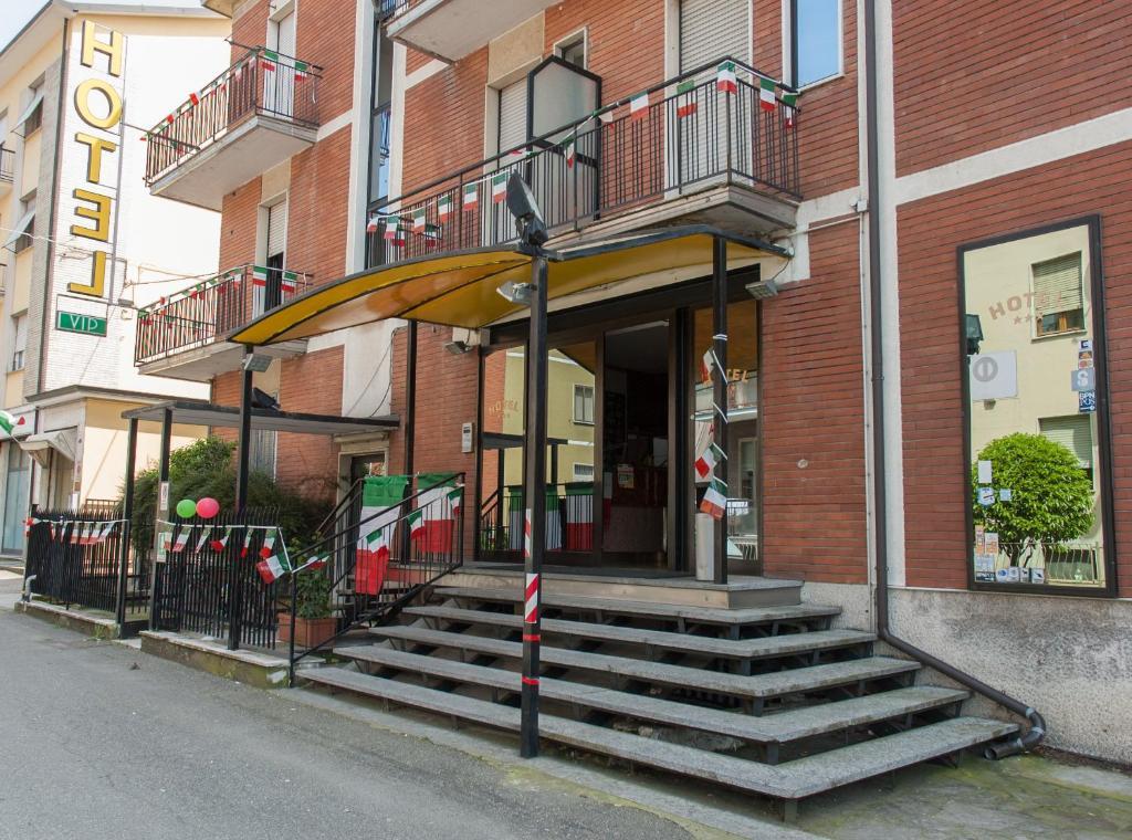 Vip Hotel Πιατσέντζα Εξωτερικό φωτογραφία